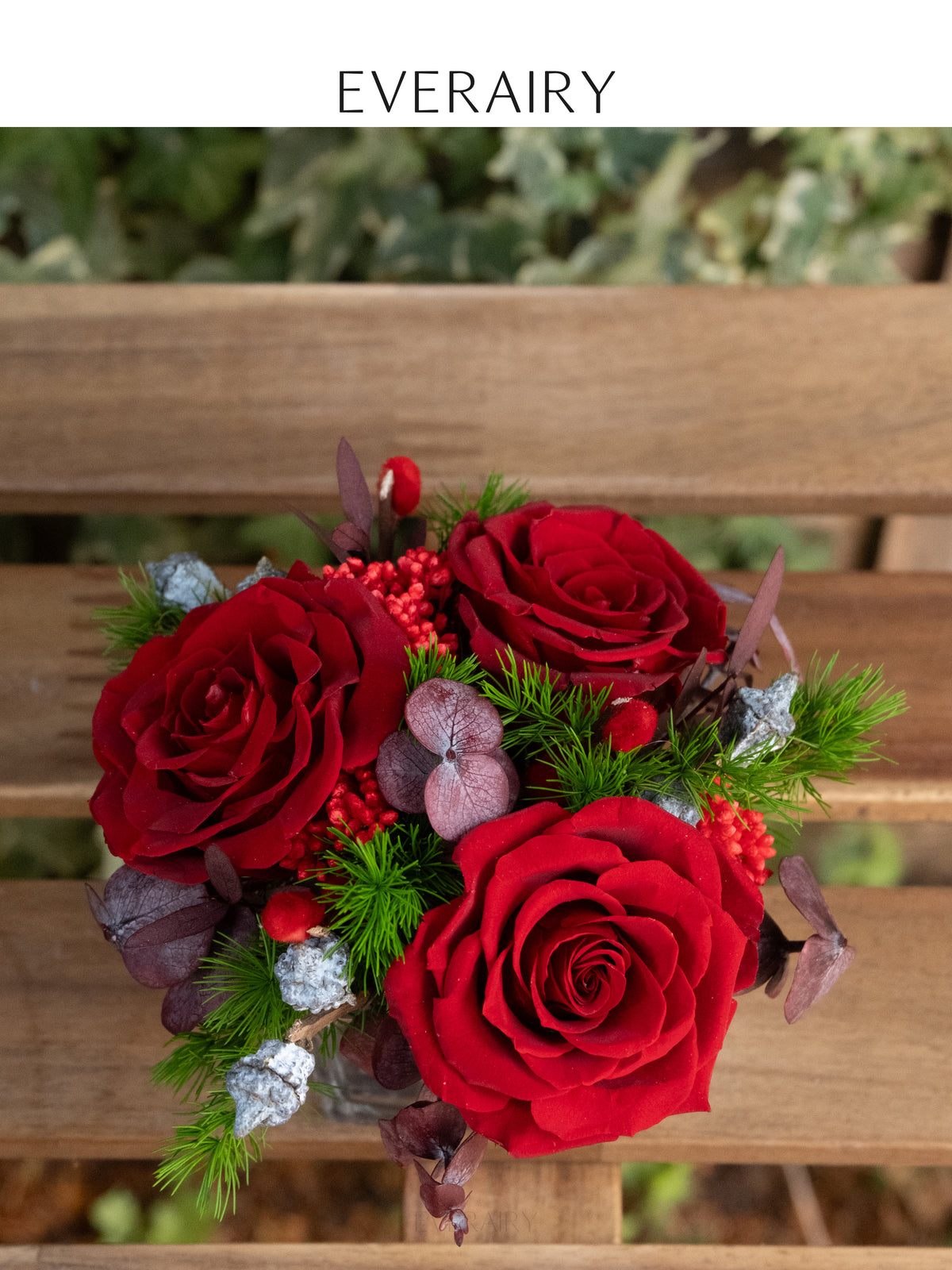 Scarlet Noël - Preserved Flower Arrangement