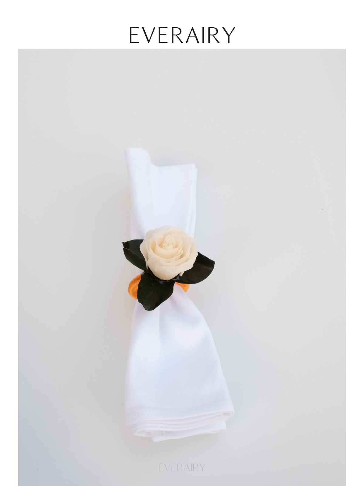 Champagne Place - Preserved Flower Napkin Ring